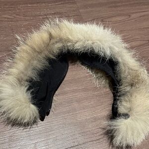 Canada Goose  women’s fur Trim in Black